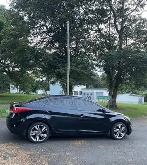Hyundai Elantra Limited Sedan FWD (1.8L 4cyl 6A) 2013 Black