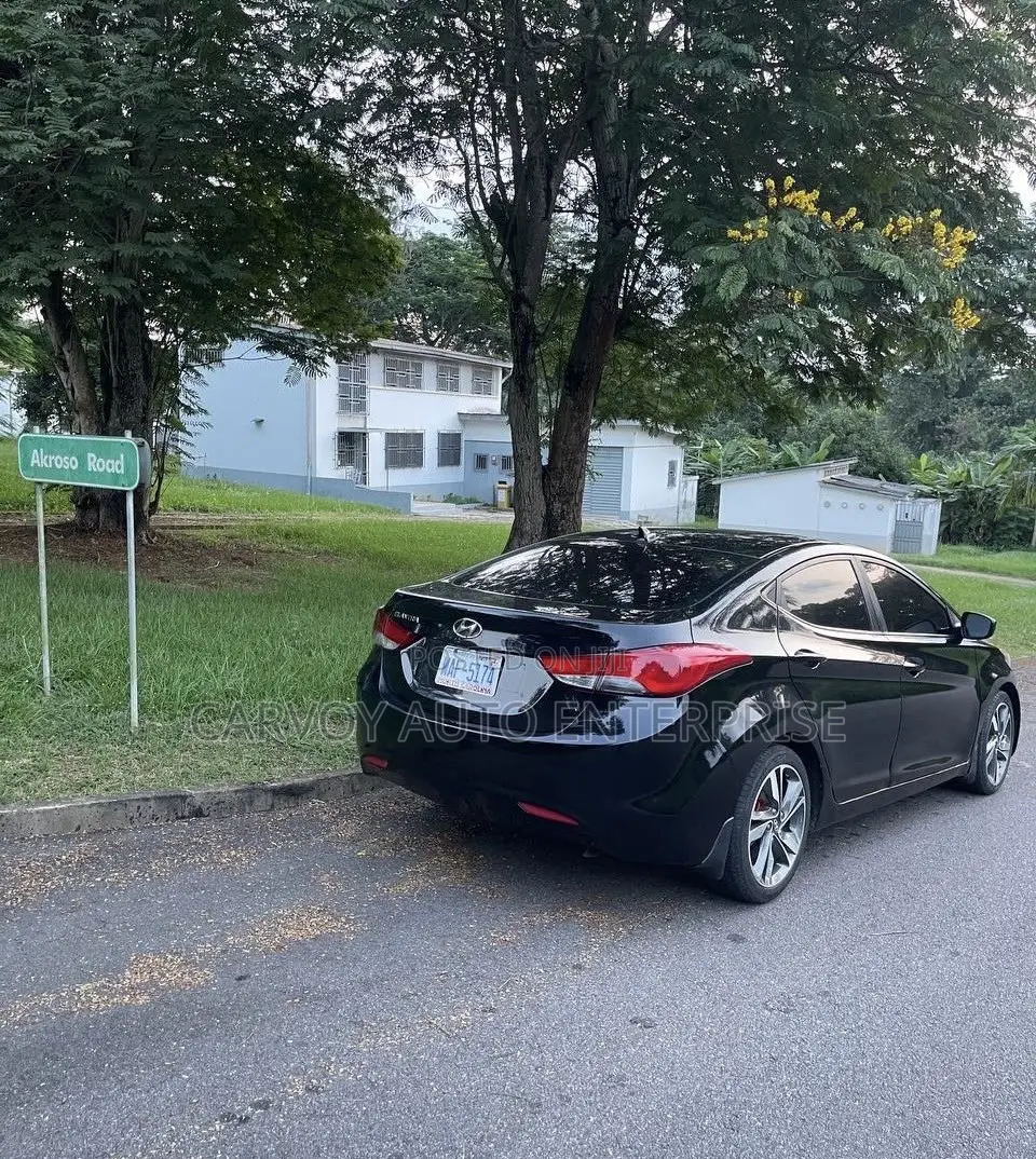 Hyundai Elantra Limited Sedan FWD (1.8L 4cyl 6A) 2013 Black