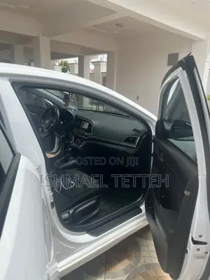 Hyundai Elantra 2017 White