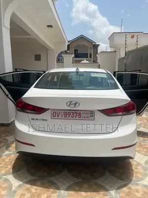 Hyundai Elantra 2017 White