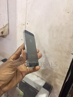 Apple iPhone 5s 32 GB Silver