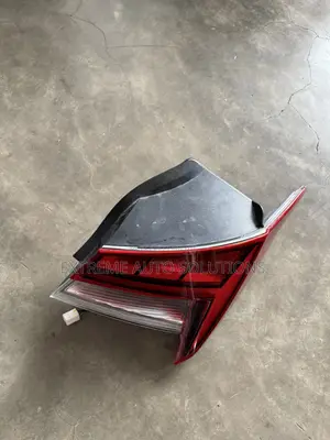 21 22 23 2021-2023 Hyundai Elantra Taillight Tail Lamp OEM