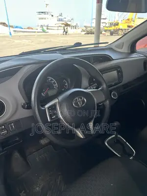 Toyota Yaris 2016