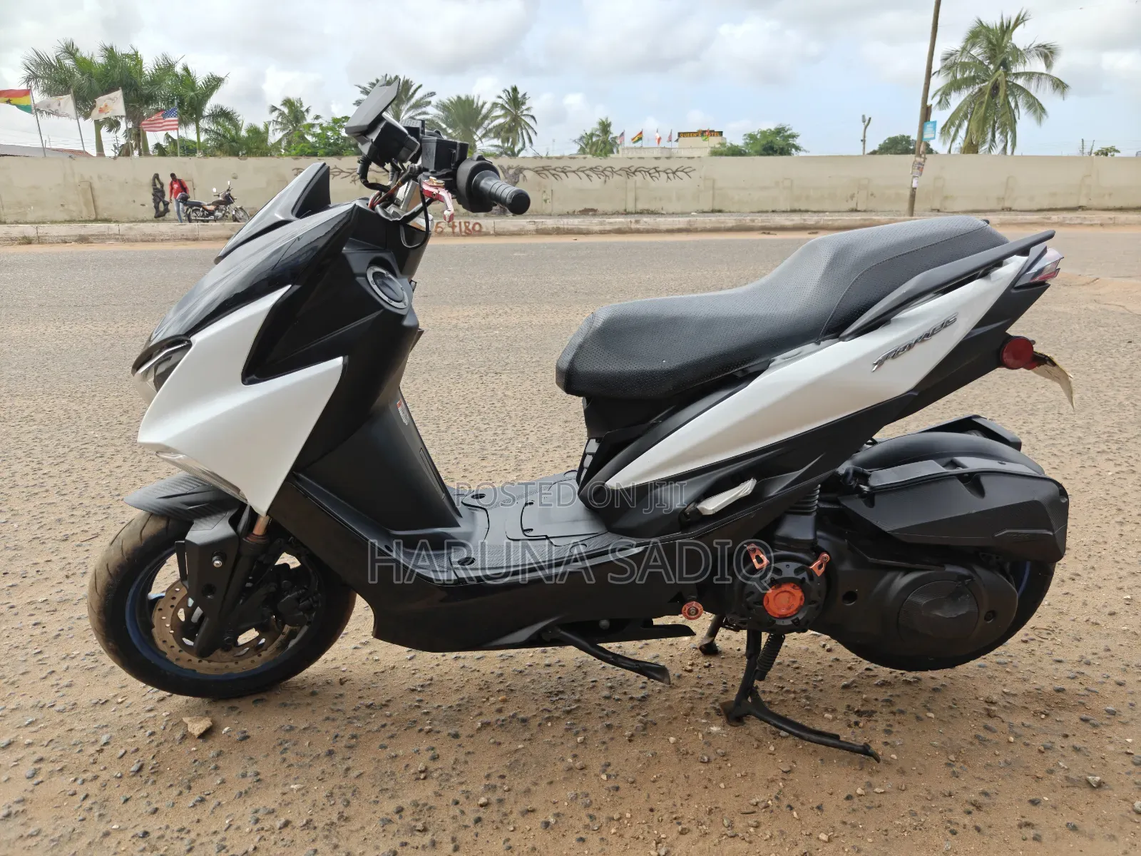 Yamaha Crux 2013 White