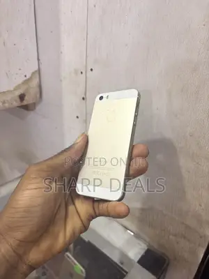 Apple iPhone 5s 32 GB Gold