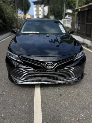 Toyota Camry SE FWD (2.5L 4cyl 8AM) 2018 Black
