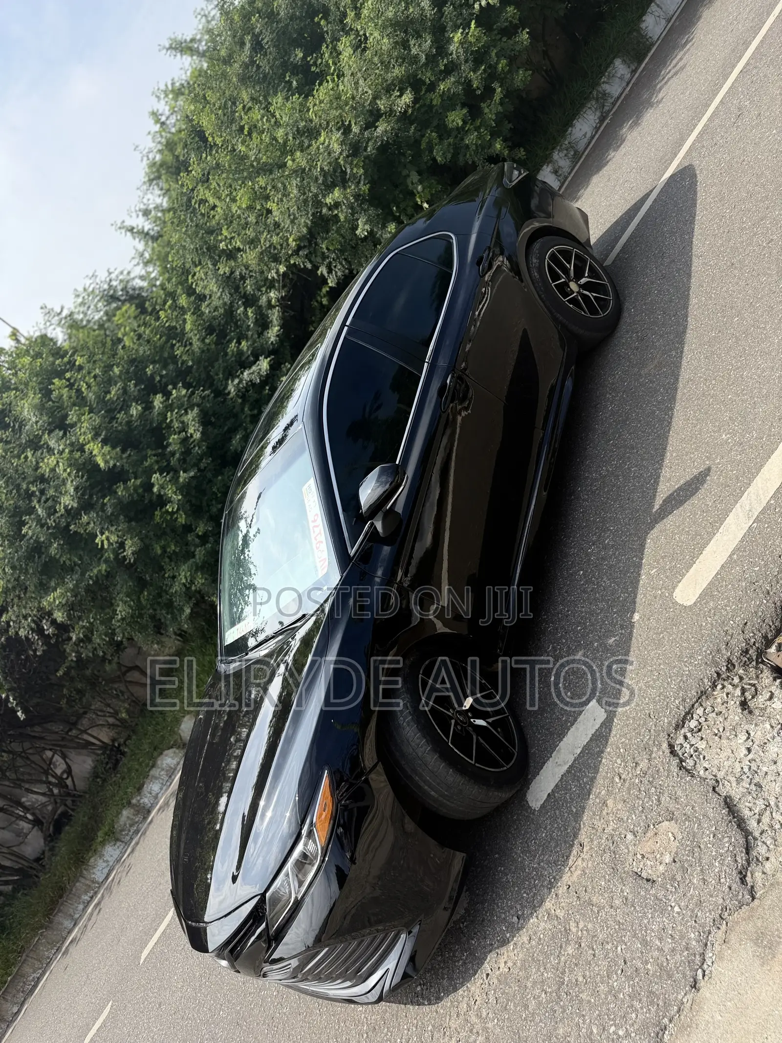 Toyota Camry SE FWD (2.5L 4cyl 8AM) 2018 Black