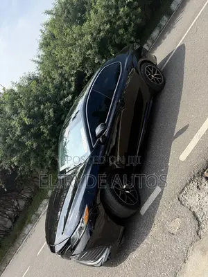 Toyota Camry SE FWD (2.5L 4cyl 8AM) 2018 Black