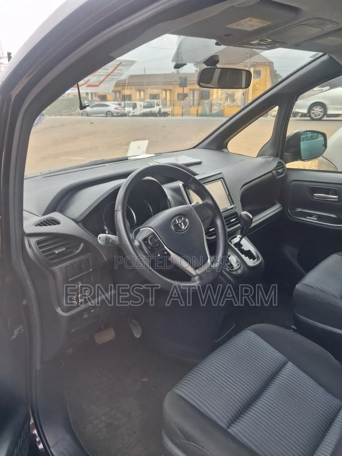 Toyota Voxy 2014 Gray