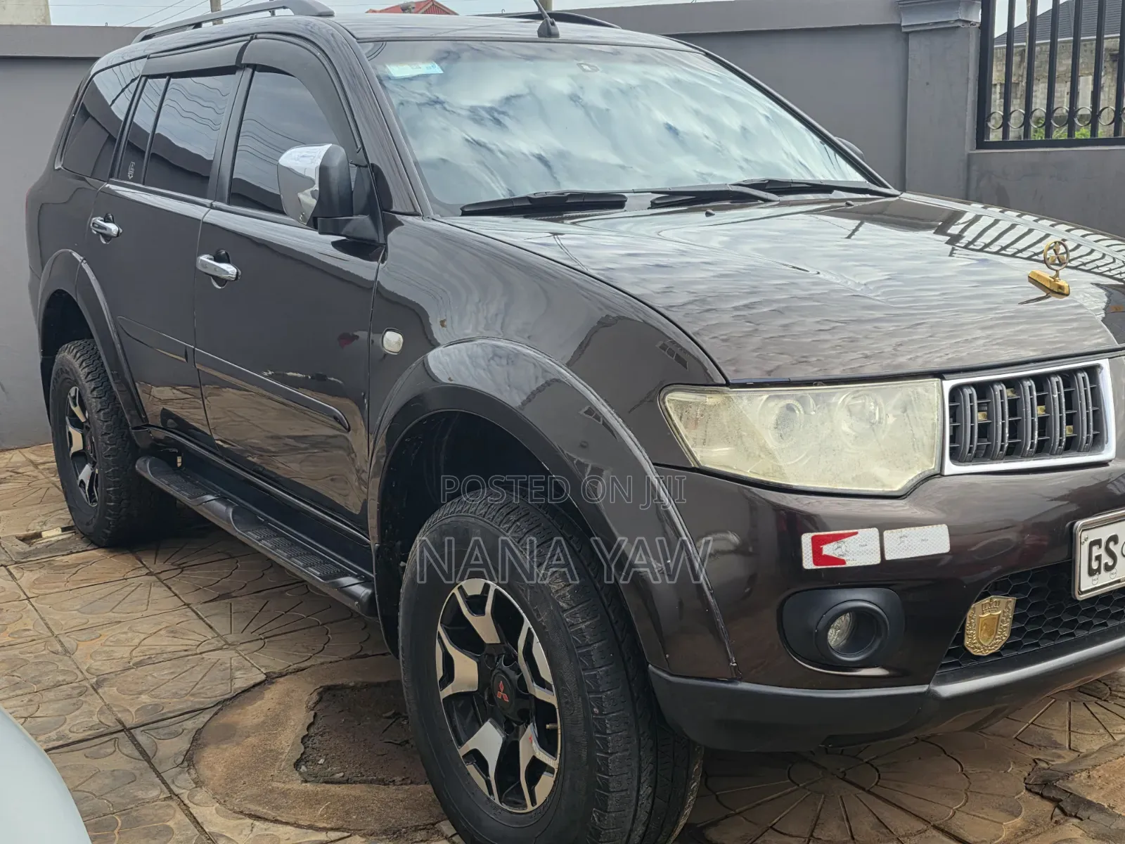 Mitsubishi Pajero Sport 2013 Brown