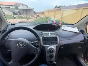 Toyota Vitz 2007