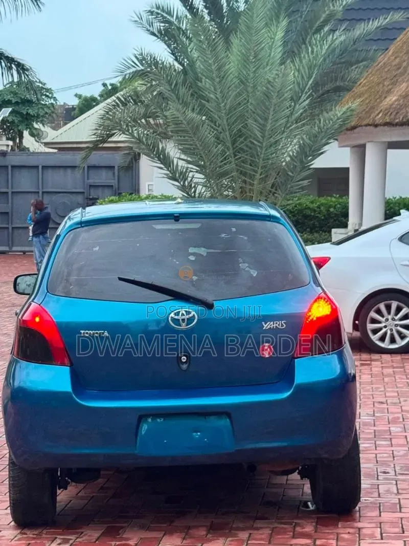 Toyota Yaris 2010 Blue