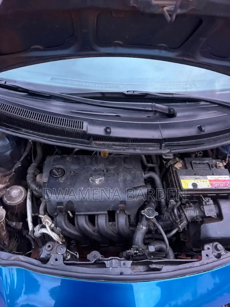 Toyota Yaris 2010 Blue