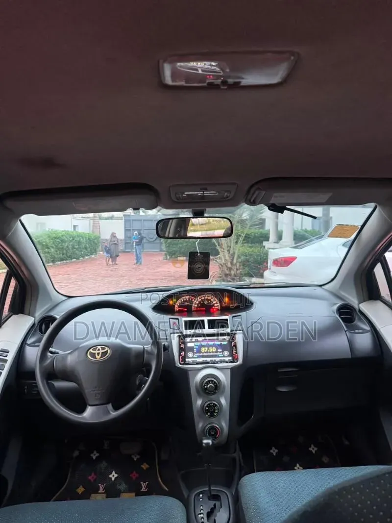 Toyota Yaris 2010 Blue