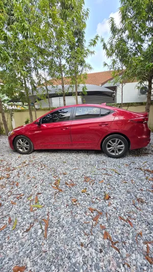 Hyundai Elantra 2017 Red