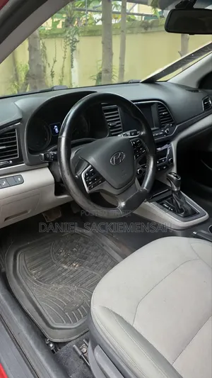 Hyundai Elantra 2017 Red