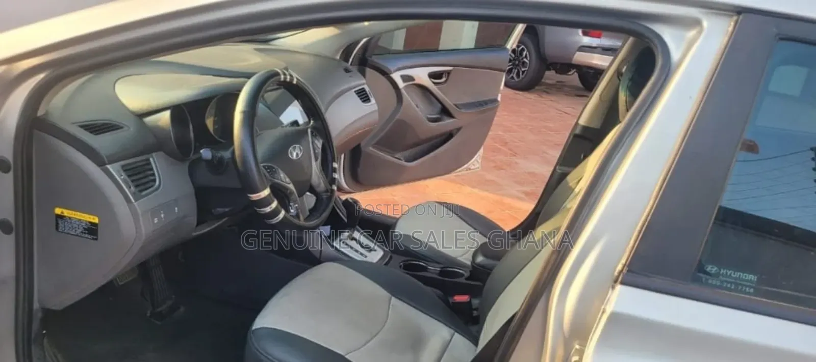 Toyota Corolla SE (1.8L 4cyl 2A) 2018 Gray