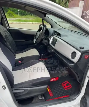 Toyota Yaris 2013 White