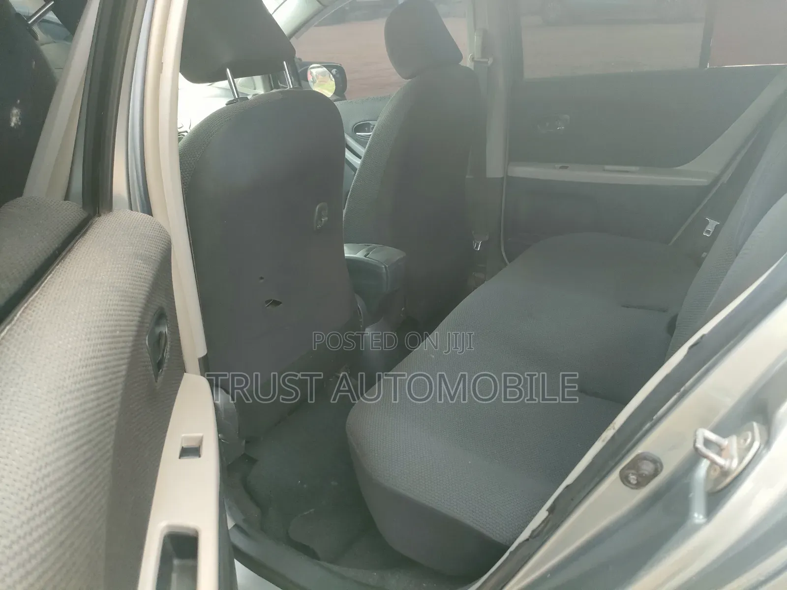 Toyota Vitz 2010 Gray