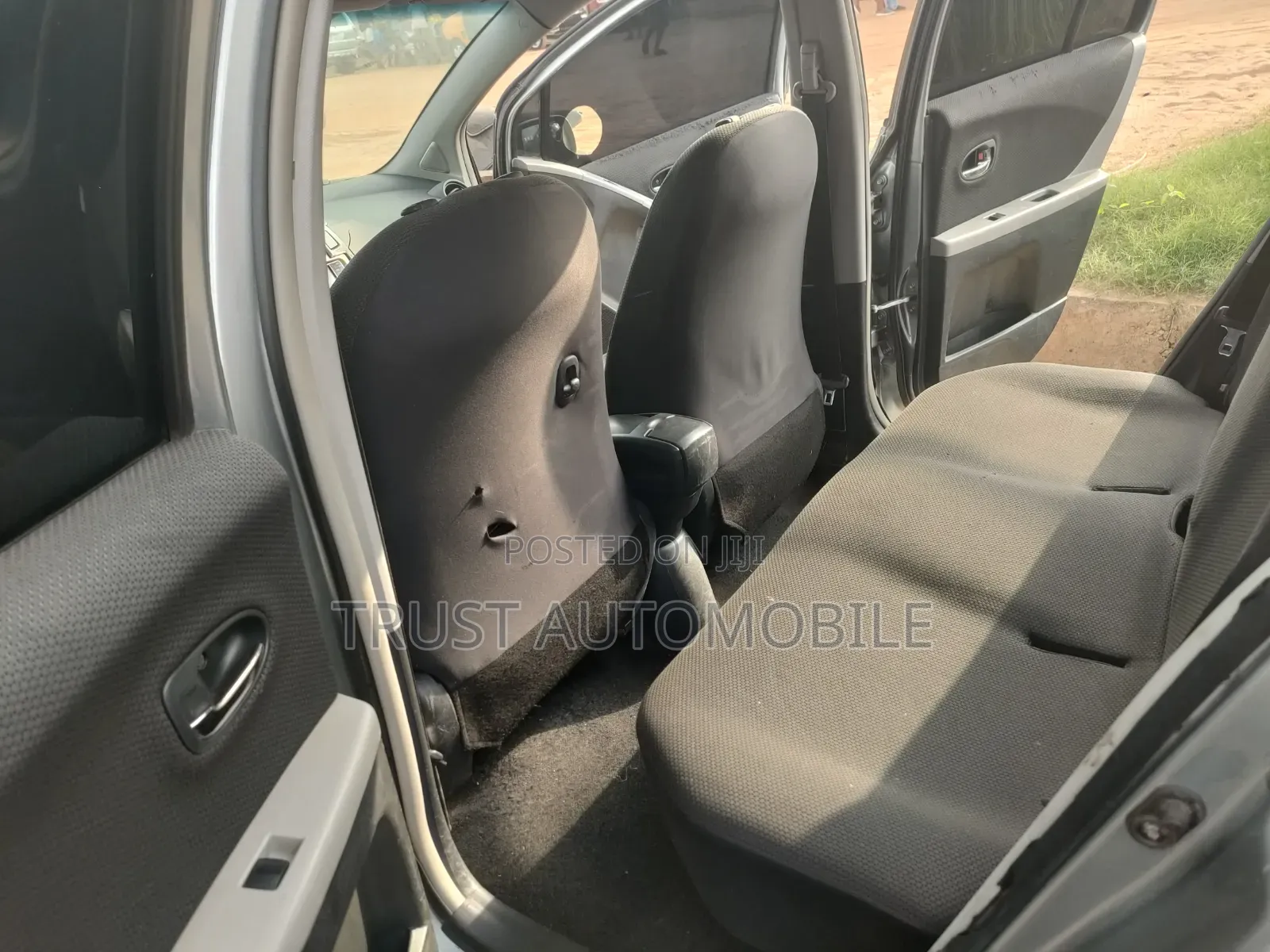 Toyota Vitz 2010 Gray