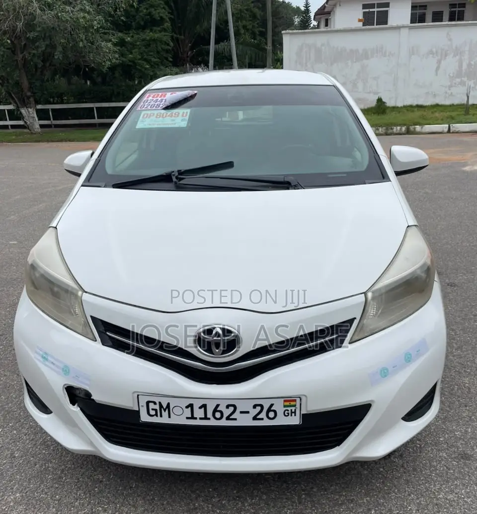 Toyota Yaris 2013 White