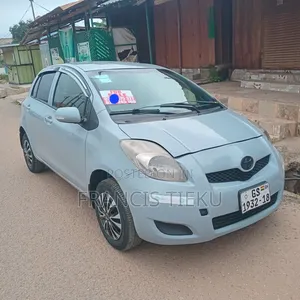 Toyota Vitz 2012