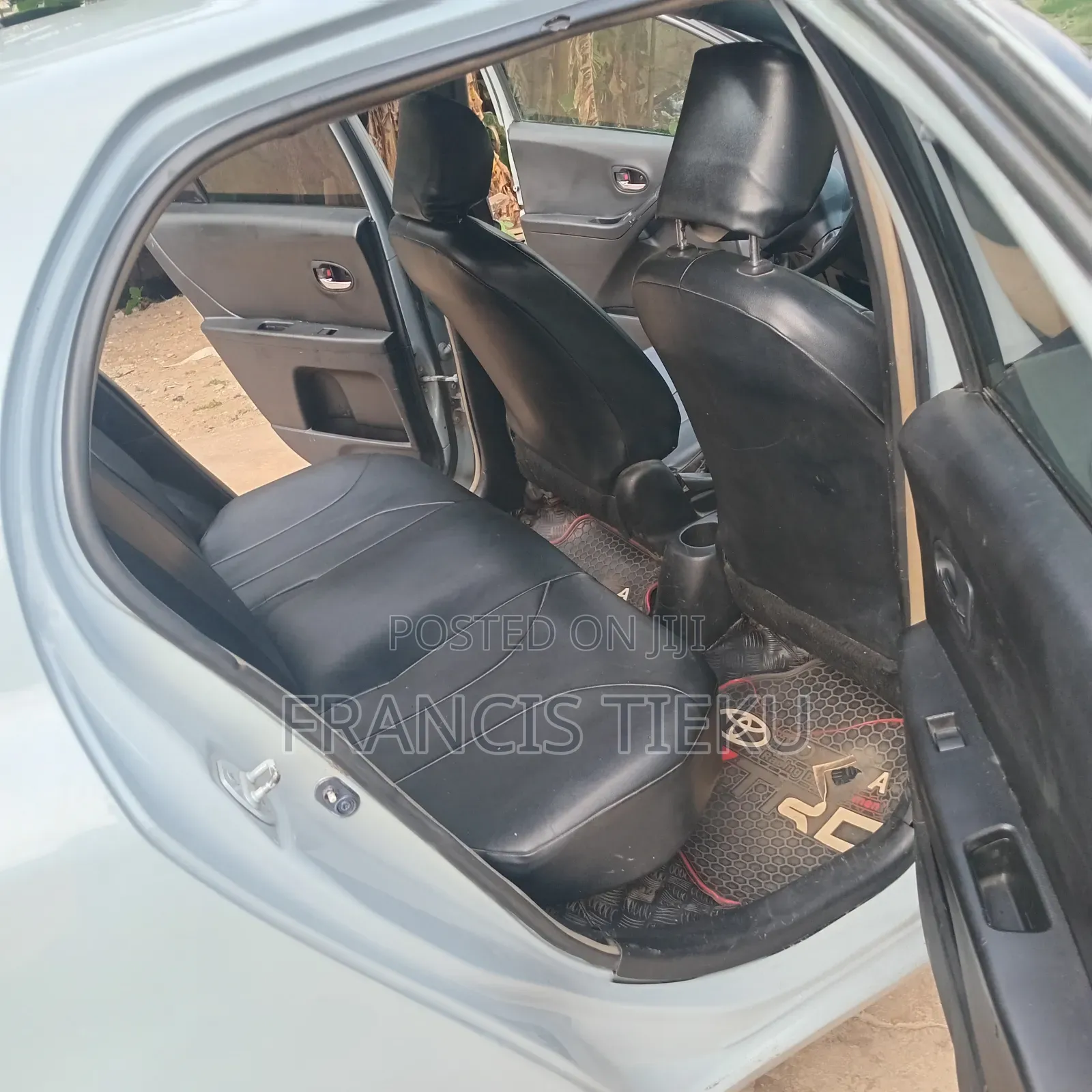 Toyota Vitz 2012