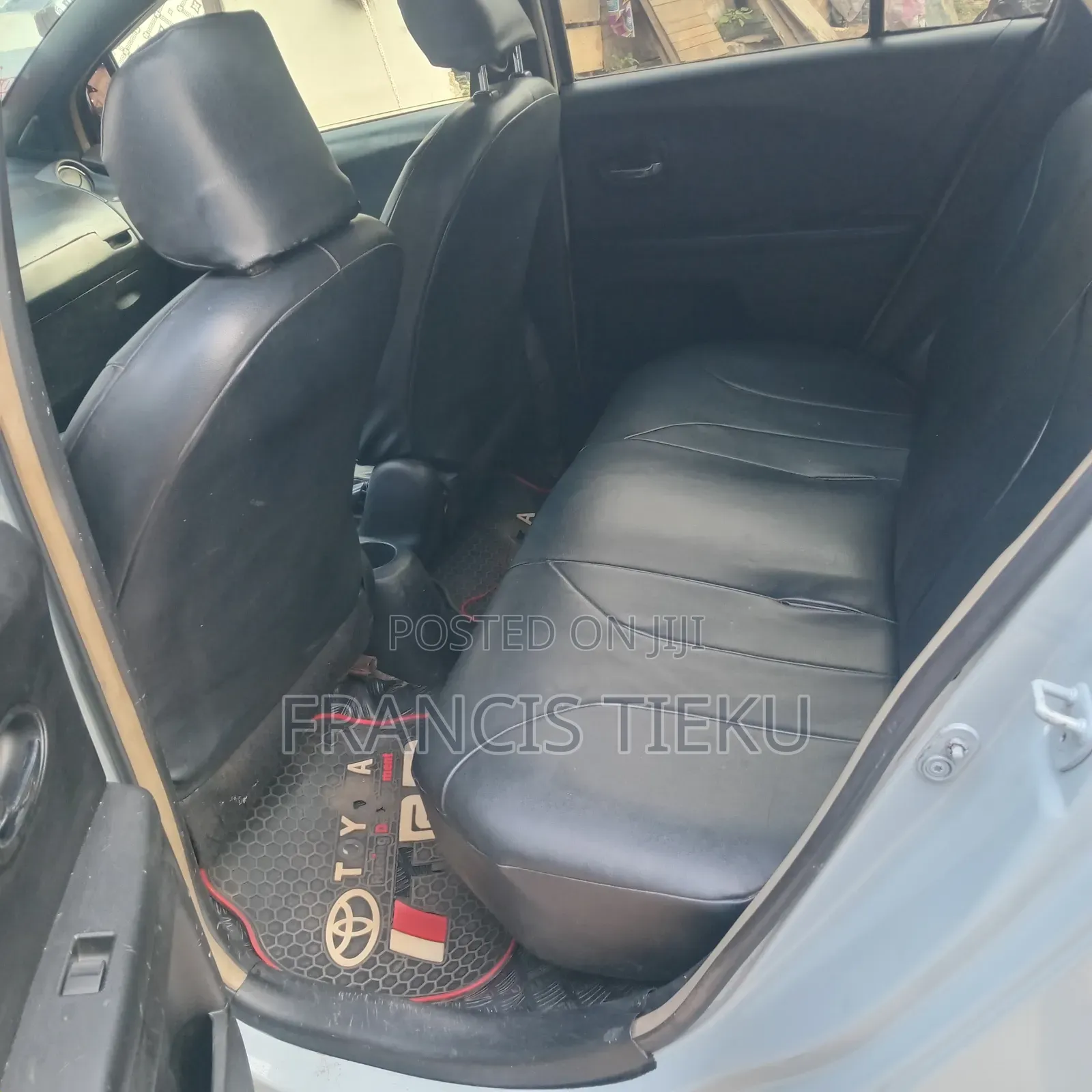 Toyota Vitz 2012