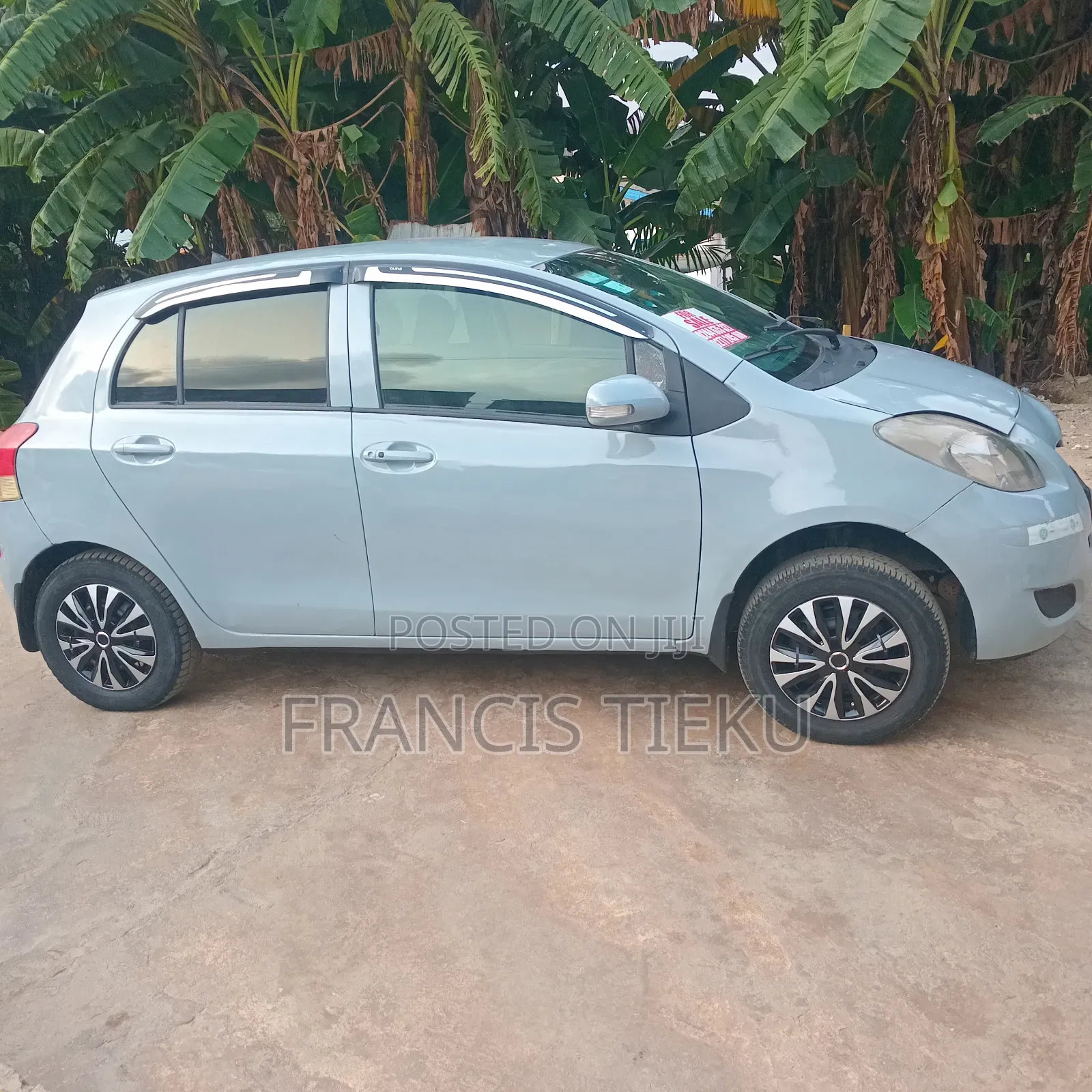 Toyota Vitz 2012