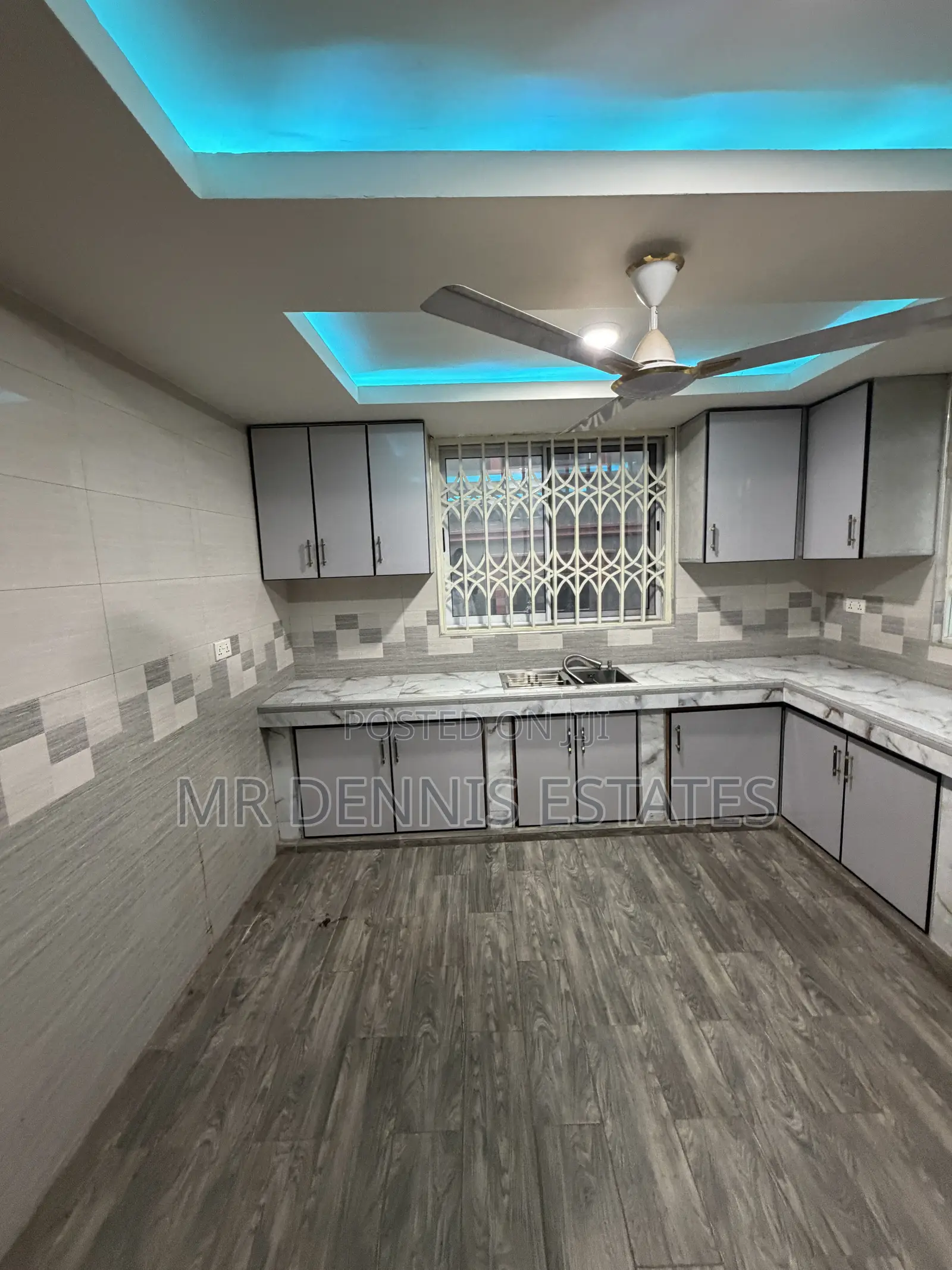3bdrm Apartment in Westhills Mall for rent