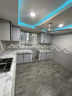 3bdrm Apartment in Westhills Mall for rent