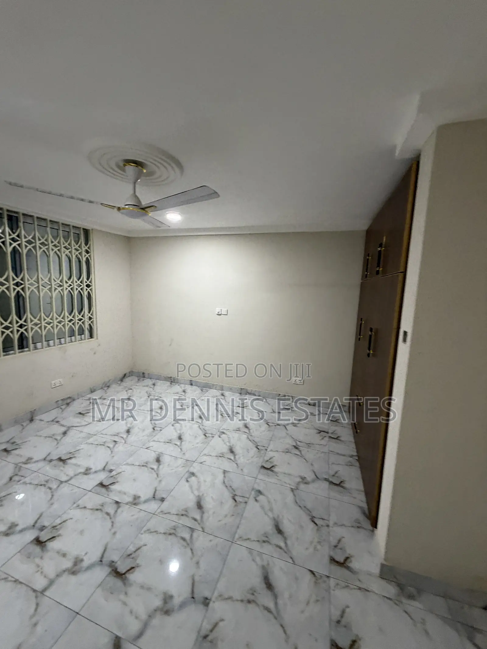 3bdrm Apartment in Westhills Mall for rent