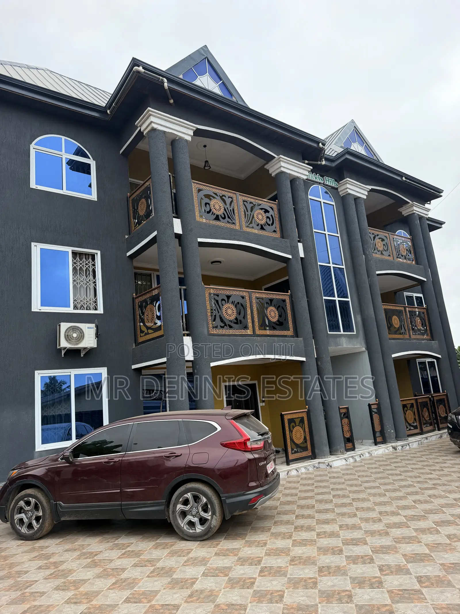 3bdrm Apartment in Westhills Mall for rent