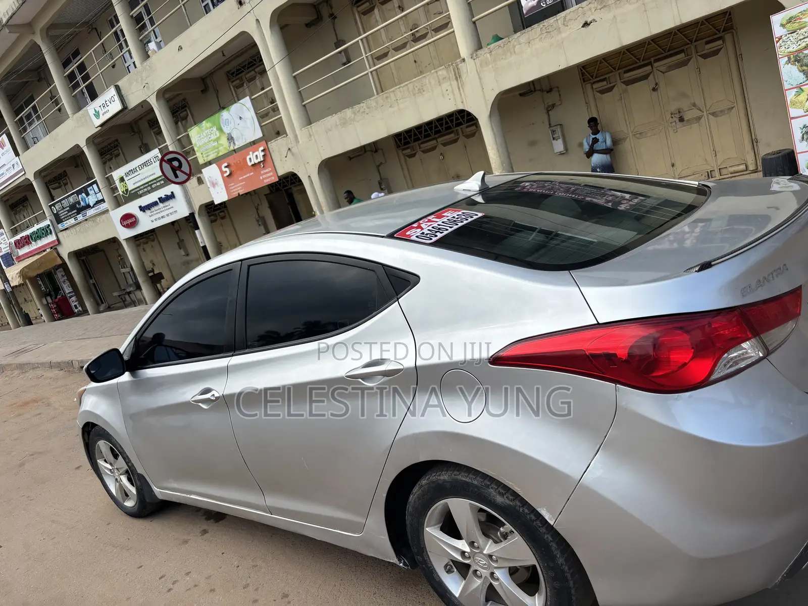 Hyundai Elantra GLS Sedan FWD (1.8L 4cyl 6A) 2013 Silver