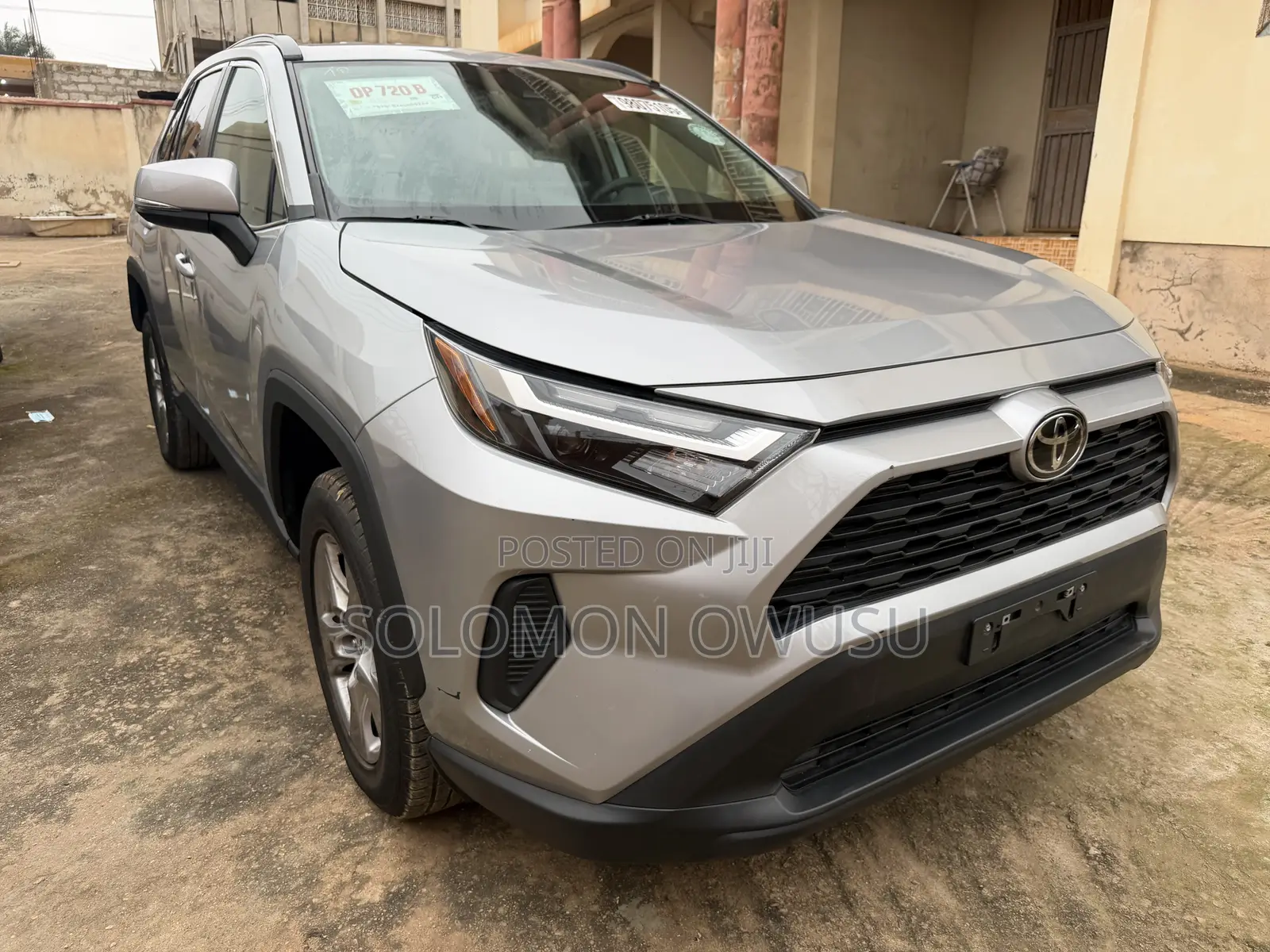 Toyota RAV4 XLE AWD 2023 Silver