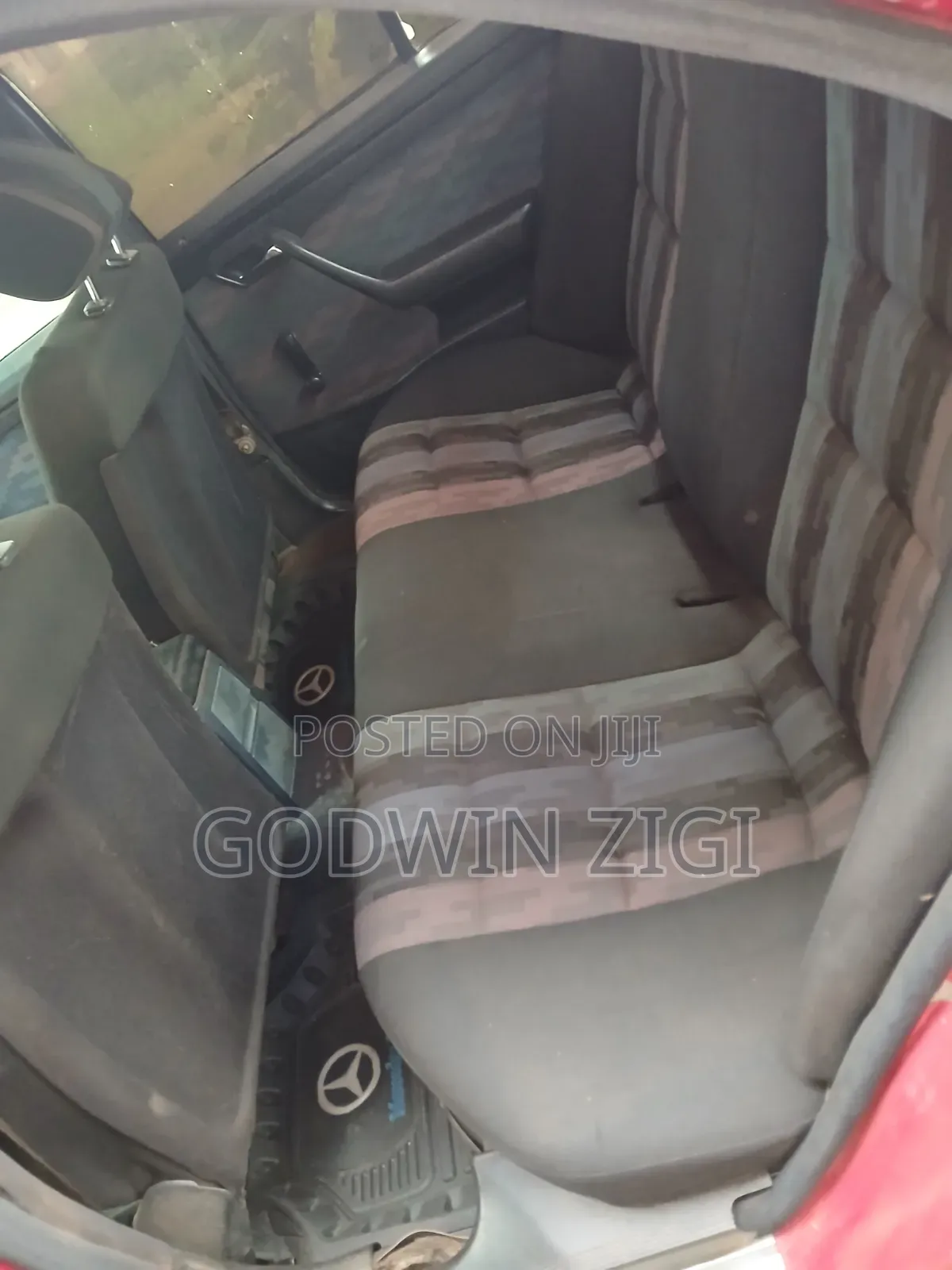 Mercedes-Benz 220 2002 Red
