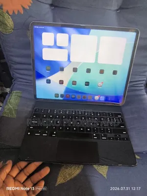 Apple iPad Pro 12.9 (2022) 256 GB Gray
