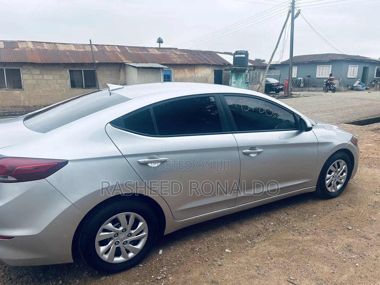Hyundai Elantra Limited Sedan FWD (2.0L 4cyl 6A) 2017