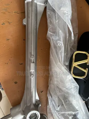Toyota Vitz Steering Rack