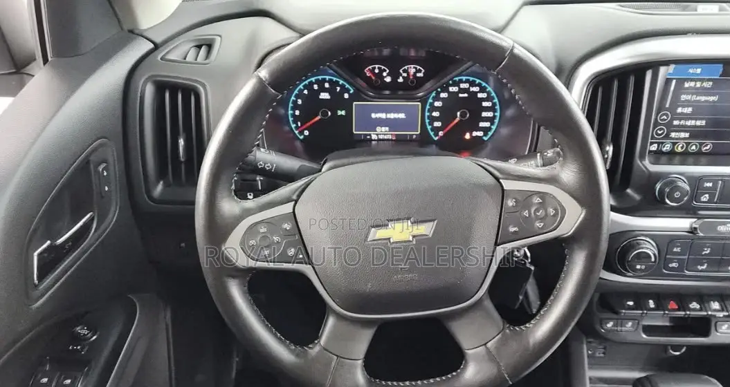 Chevrolet Colorado 2021 White
