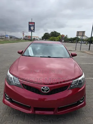 Toyota Camry 2014 Red