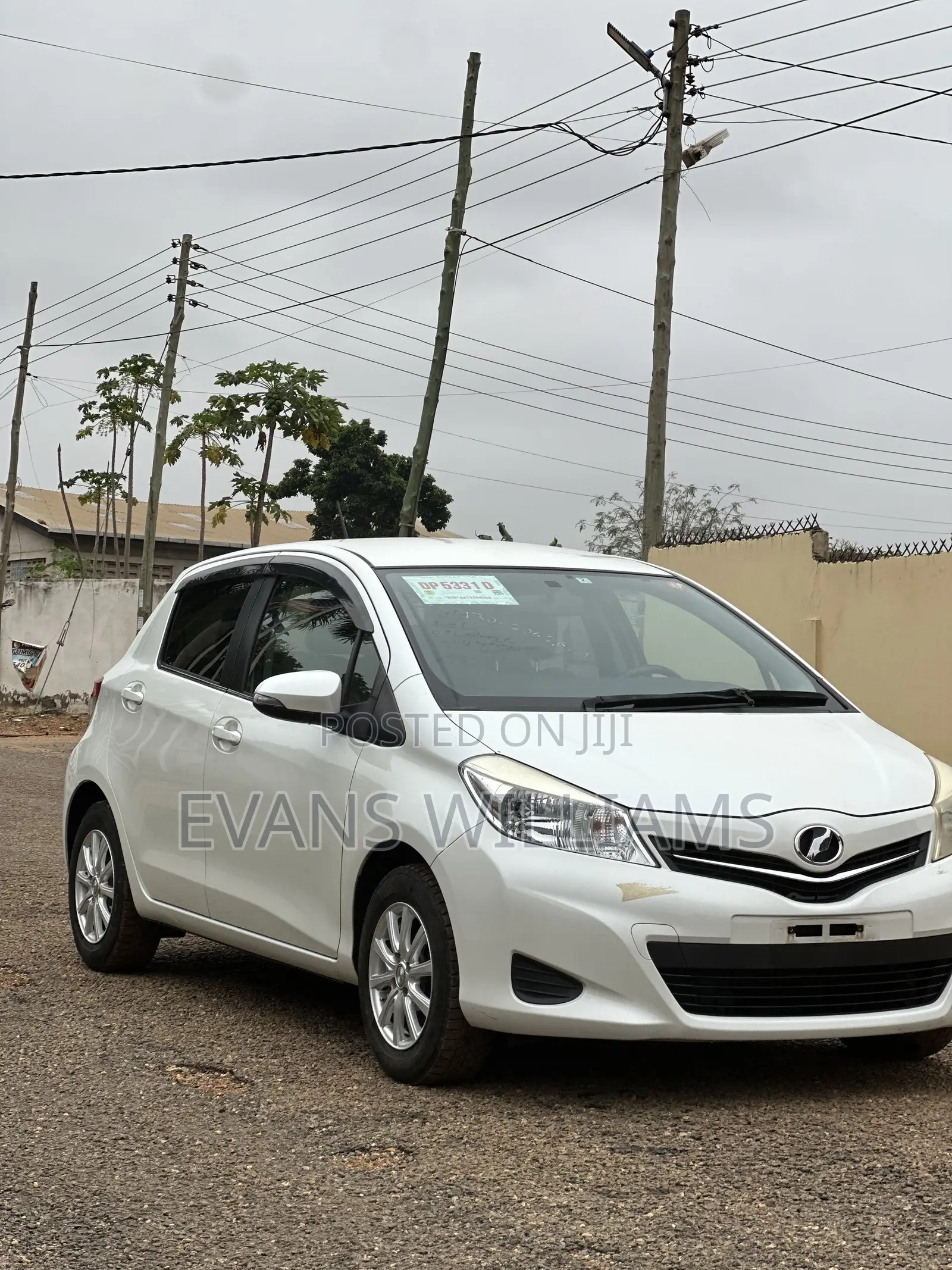 Toyota Vitz 1.3 FWD 3dr 2012 White