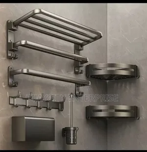 Multiple Pieces Bathroom Hardware Set