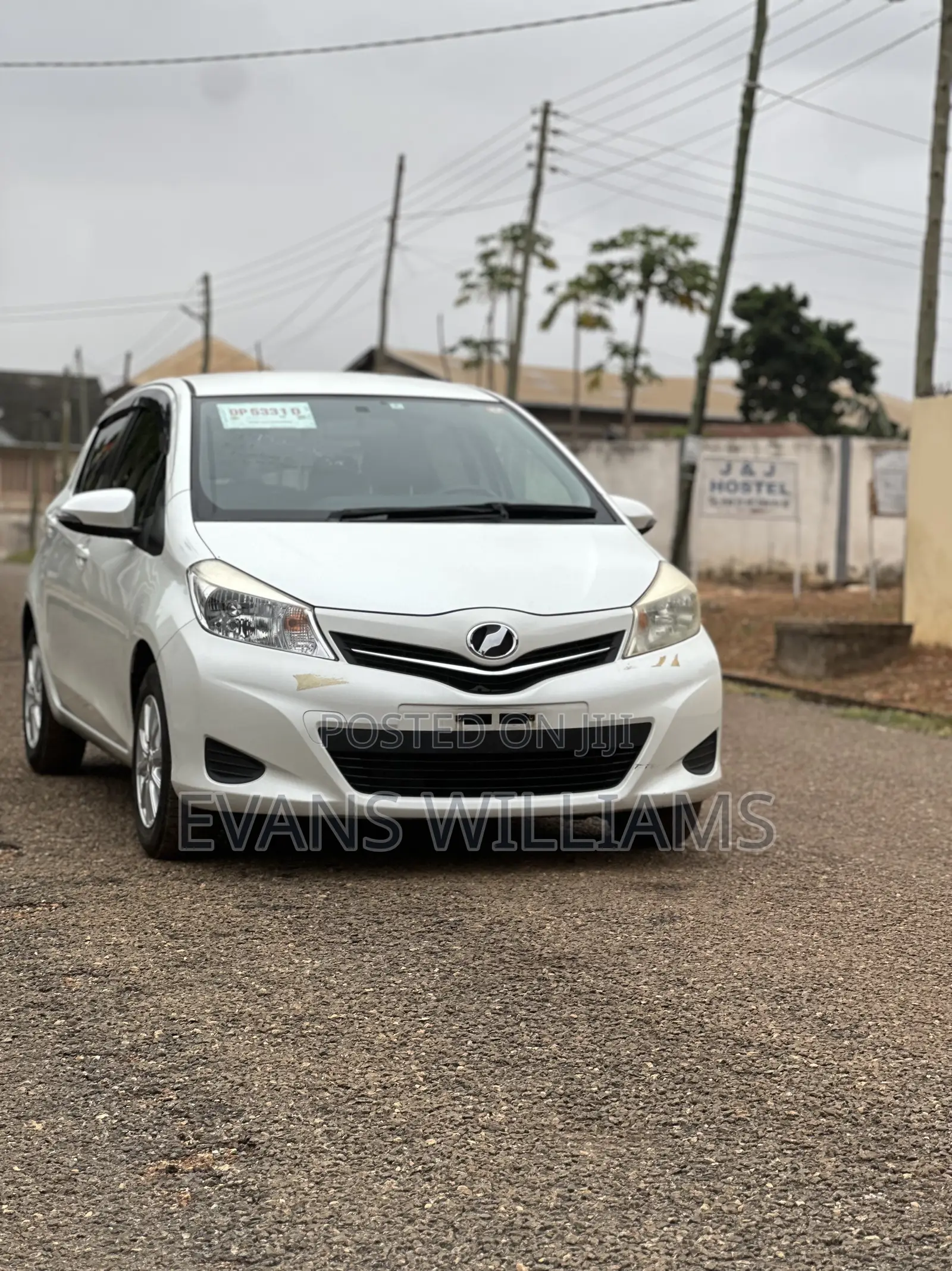 Toyota Vitz 1.3 FWD 3dr 2012 White