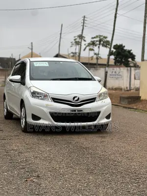 Toyota Vitz 1.3 FWD 3dr 2012 White