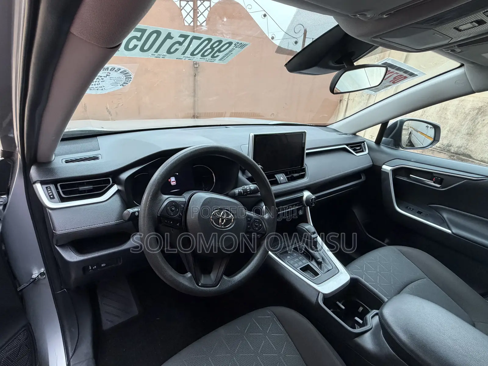 Toyota RAV4 XLE AWD 2023 Silver