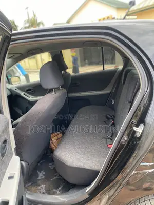 Toyota Vitz 2010 Black