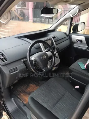 Toyota Voxy X 2WD 8-Seater 2012 Black