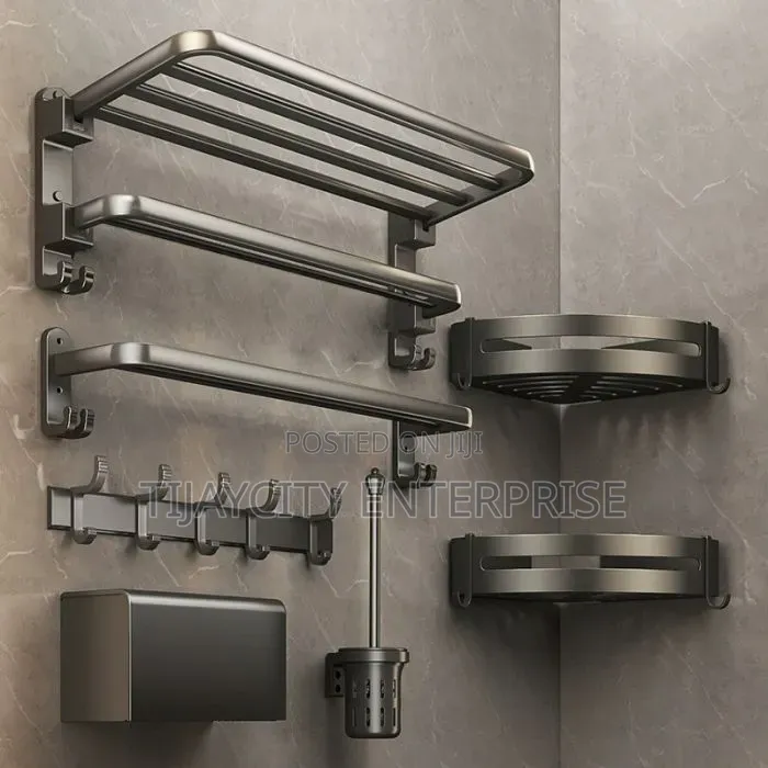 Multiple Pieces Bathroom Hardware Set