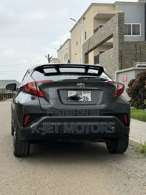 Toyota C-HR Limited 2021 Gray